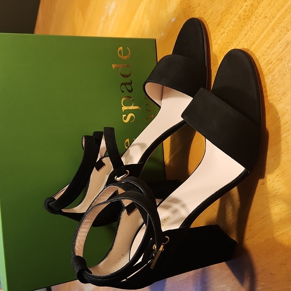 New KATE SPADE Isolde Black Suede Sandals sz 9.5 - Picture 2 of 3